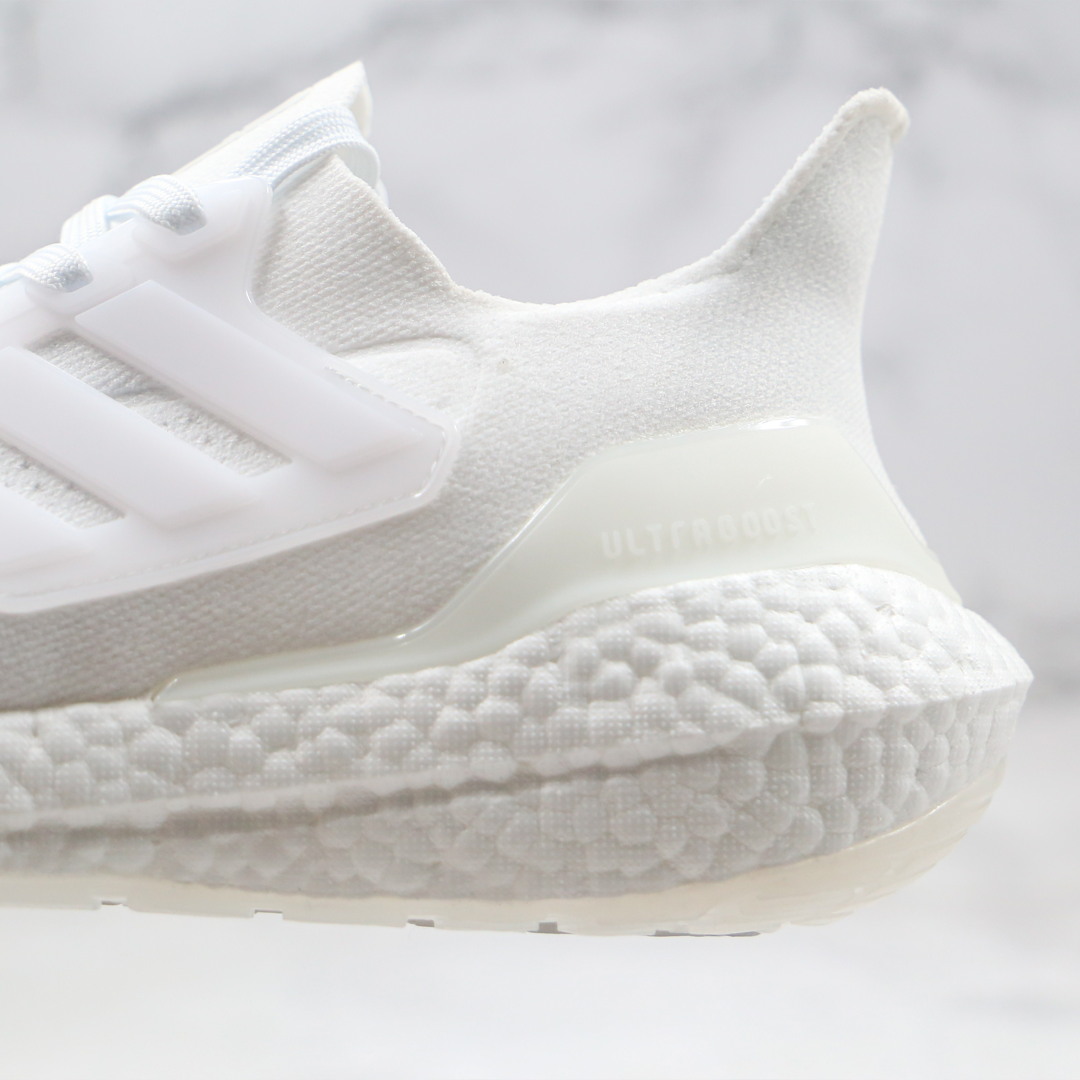 ultraboost cloud white