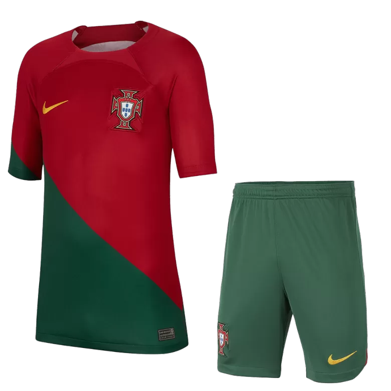 : Ronaldo #7 Portugal Home Soccer Jersey 2022/23 (Small