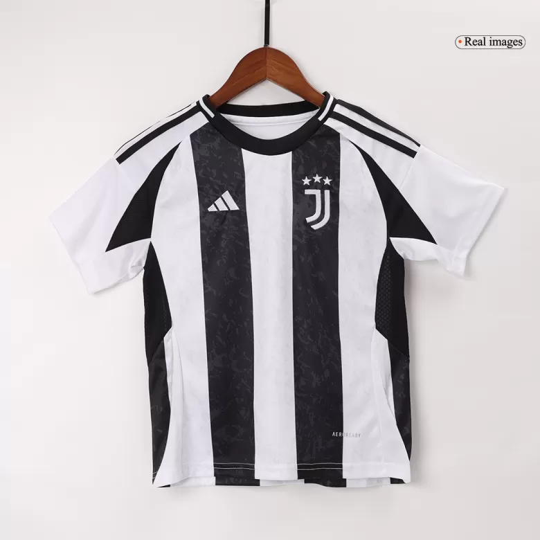 Kids Juventus Custom Home Full Soccer Kits
2024/25 - bestsoccerstore