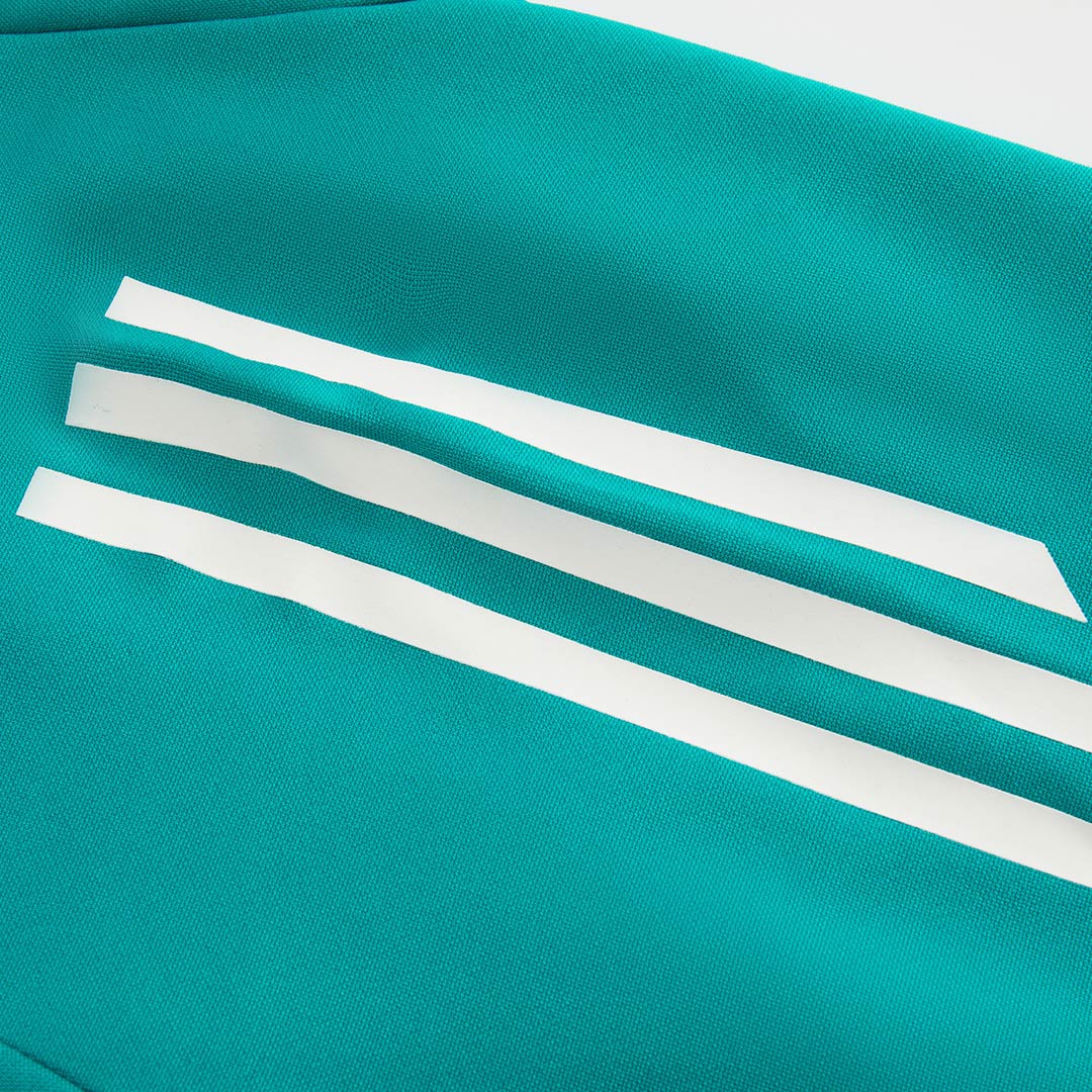 Liverpool Soccer 1/4 Zipper Sweatshirt Training Kit 2025/26 - bestsoccerstore