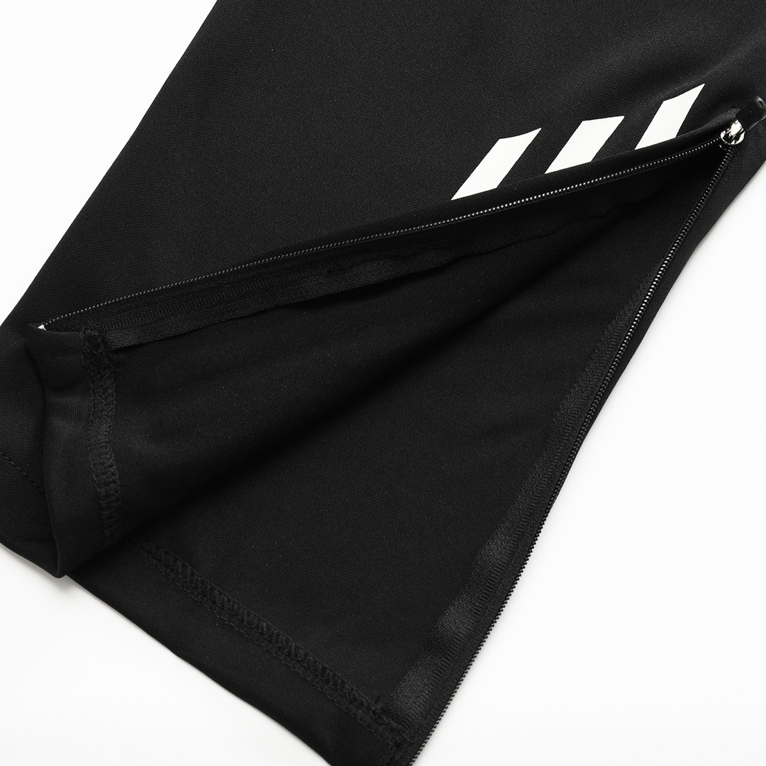 Liverpool Soccer 1/4 Zipper Sweatshirt Training Kit 2025/26 - bestsoccerstore