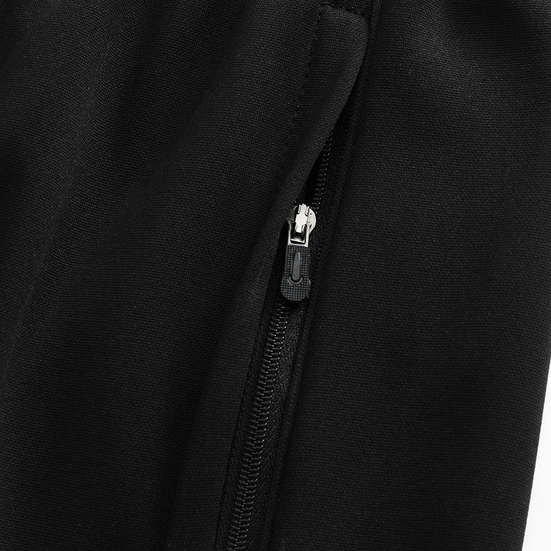 Liverpool Soccer 1/4 Zipper Sweatshirt Training Kit 2025/26 - bestsoccerstore