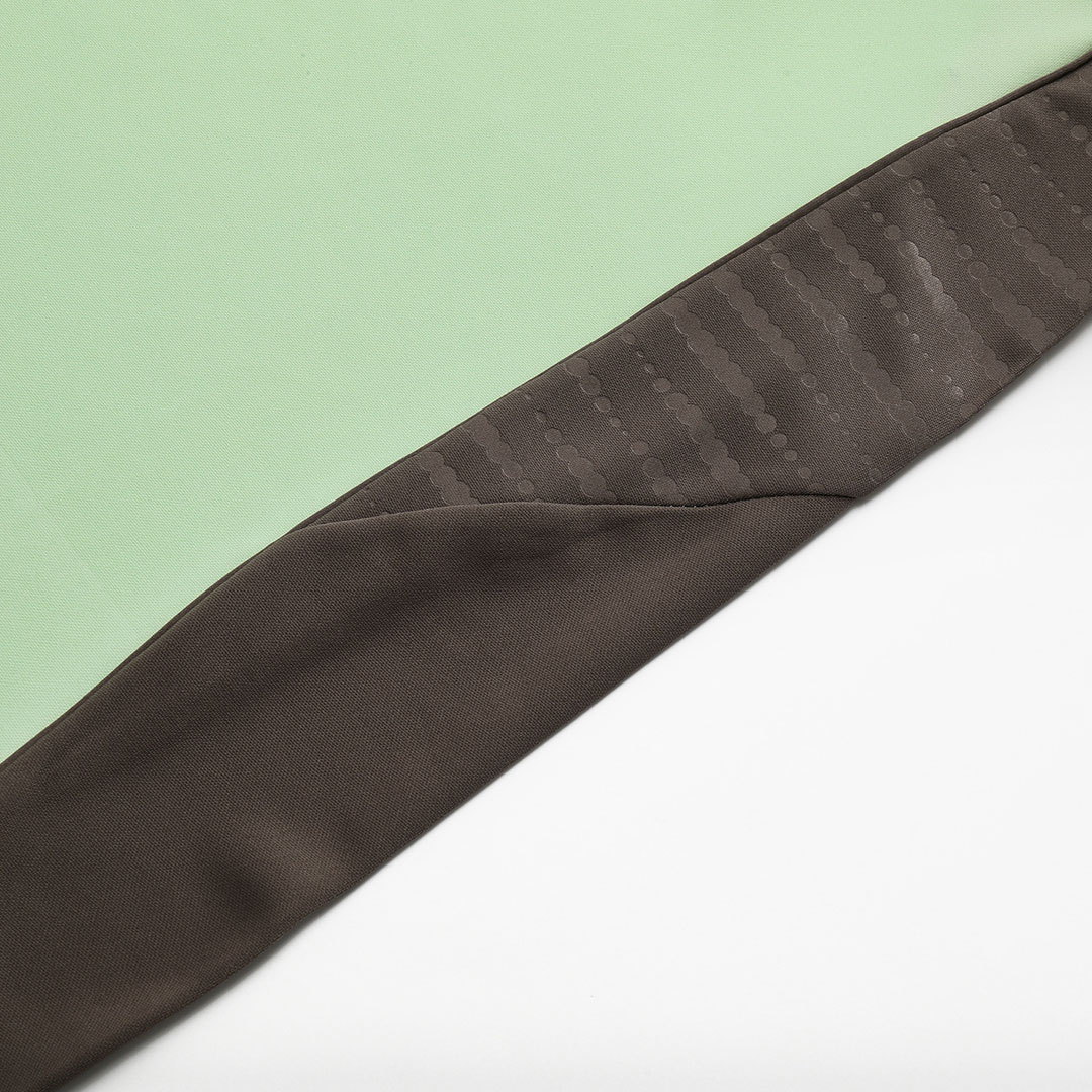 Real Madrid 1/4 Zipper Sweatshirt Soccer Training Kit 2025/26 - bestsoccerstore