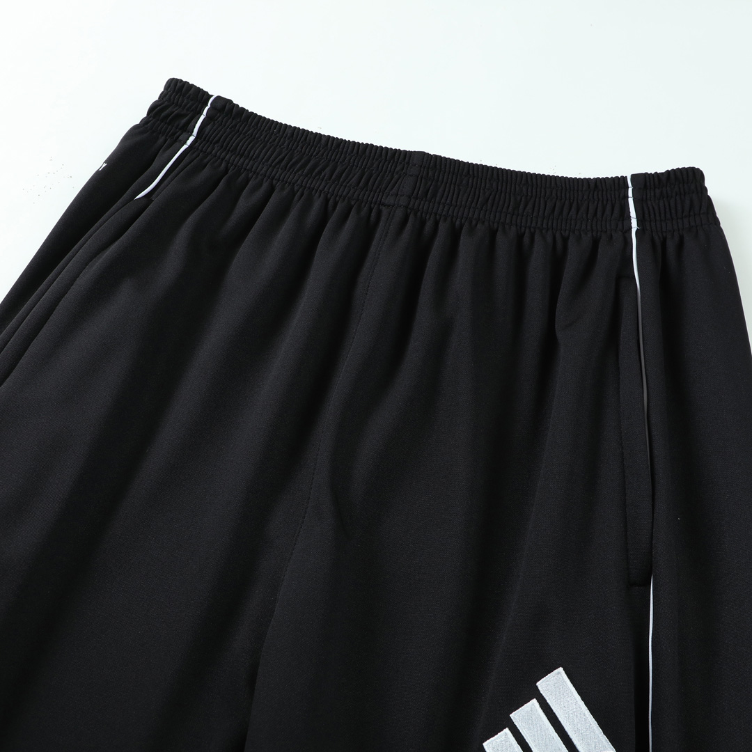 Real Madrid Soccer 1/4 Zipper Sweatshirt Training Tracksuit 2025/26 - bestsoccerstore